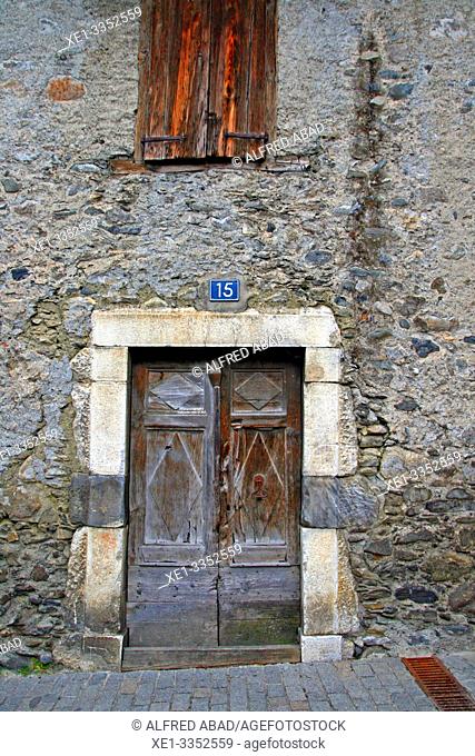traditional housing door, Vielha, Val d'Aran, Catalonia, Spain