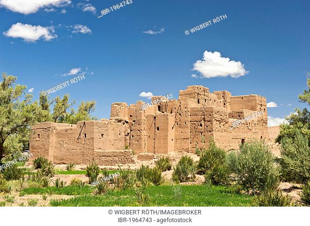 Decaying Casbah, Tighremt or Berber residential castle made from rammed earth, Lower Dades Valley, Kasbahs Route, southern Morocco, Morocco, Africa