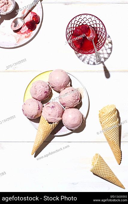 Strawberry ice cream and strawberry compote