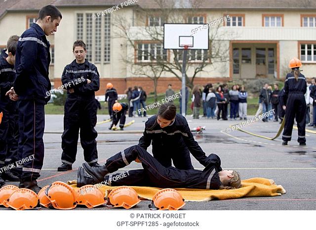 MANOEUVERS BY THE YOUNG FIREFIGHTERS AT THE SECONDARY SCHOOL OF MELE-SUR-SARTHE, ORNE 61, FRANCE