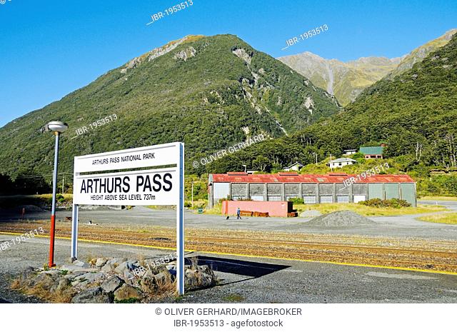 Arthurs Pass train station on the TranzAlpine railway line, Trans-Alpine of Kiwi Rail in the Southern Alps, South Island, New Zealand
