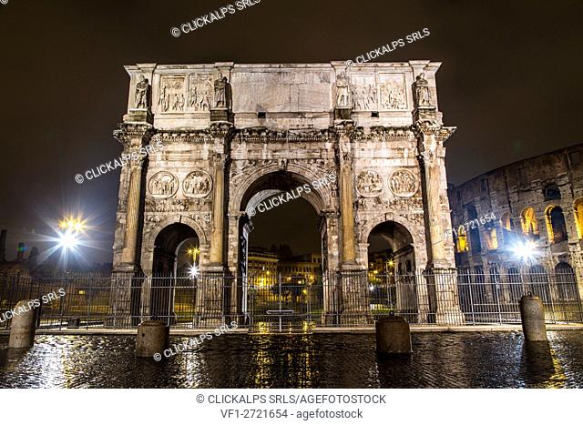 Europe, Italy, Lazio, Rome. Arch of Costantine by night