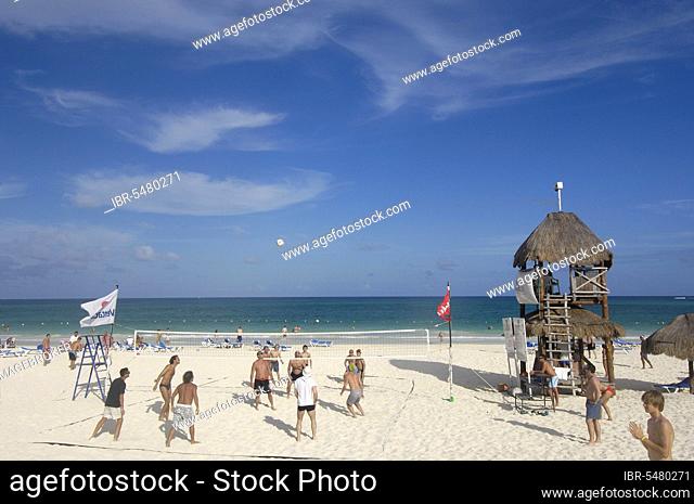 Holidaymakers play beach volleyball on the beach of Maroma Resort and Spa, Riviera Maya, Quintana Roo, Yucatan, Mexico, Central America