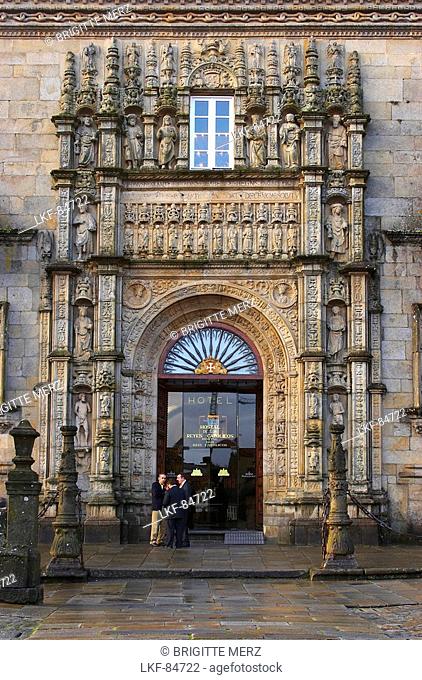 Hostal Reyes Catolicos, former pilgrim hospital, nowadays Parador hotel, Praza do Obradoiro, Santiago de Compostela, Galicia, Spain