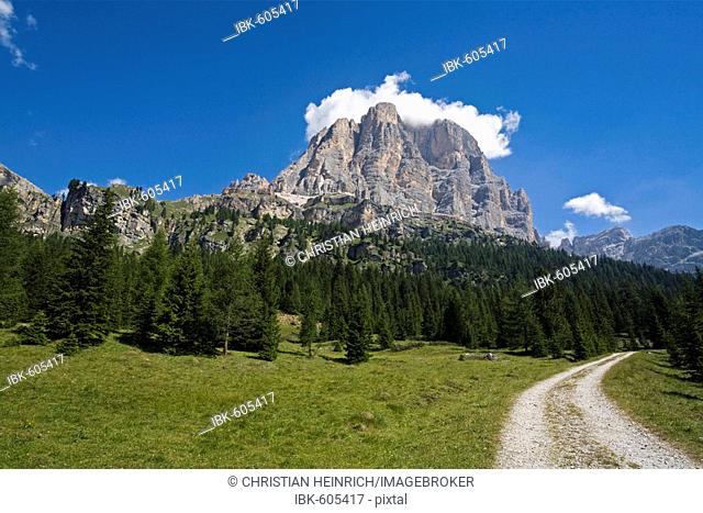 South wall Tofana di Rozes, Tofane mountain range, (Tofana di Rozes, Tofana di Dentro, Tofana di Mezzo), Ampezzaner Alps, Dolomite Alps, Dolomites