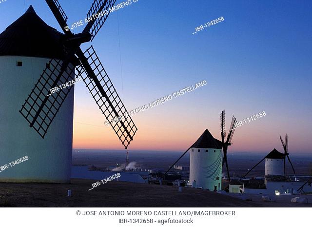 Windmills, Campo de Criptana, Ciudad Real province, Ruta de Don Quijote, Castilla-La Mancha, Spain, Europe