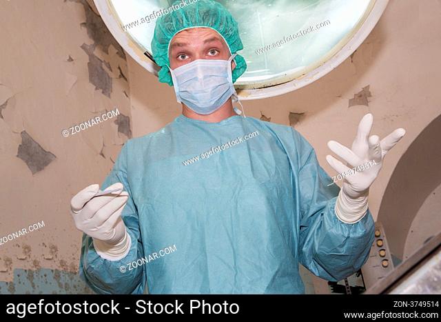 Surgeon ask camera man before coming difficult surgery