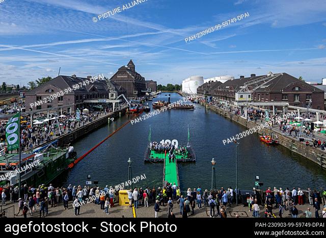 03 September 2023, Berlin: Numerous people visit celebration of the 100th anniversary of the Berlin West Port BEHALA the port area