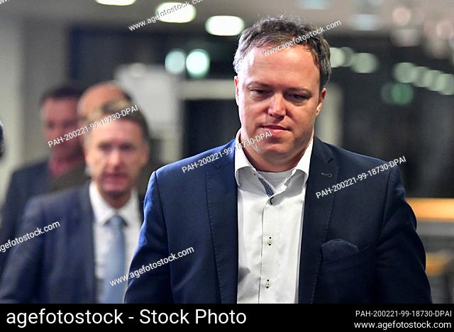 21 February 2020, Thuringia, Erfurt: Mario Voigt (M), deputy CDU state leader, comes from the negotiations in the Thuringian state parliament