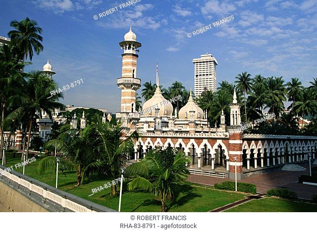 The Masjid Jamek Friday Mosque, built in 1907, Kuala Lumpur, Malaysia, Southeast Asia, Asia
