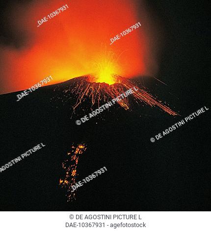 Vulkan Alaid erupting, Atlasov Island, Russia