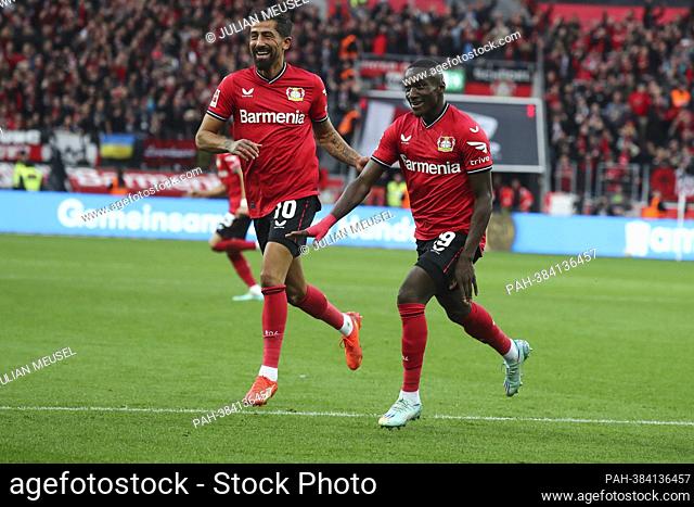 Kerem DEMIRBAY (Bayer 04 Leverkusen, #10) and Moussa DIABY (Bayer 04 Leverkusen, #19) cheer. Soccer 1st Bundesliga / 15th matchday, matchday 15