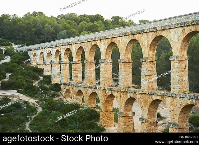Old roman aqueduct, Aqüeducte de les Ferreres, Devil's Bridge, Pont del Diable, Catalonia, Spain, Europe