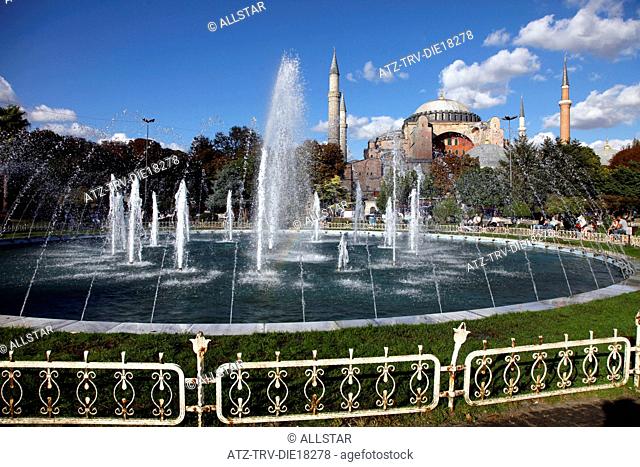 FOUNTAIN & HAGHIA SOPHIA MOSQUE, AYA SOFYA; SULTANAHMET, ISTANBUL, TURKEY; 03/10/2011