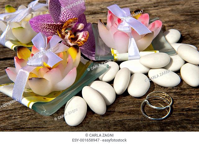 Wedding favors and wedding ring