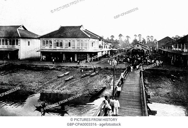 Vietnam: A marketplace in Sa Dec, Cochinchina, in 1920