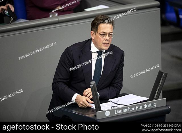 05 November 2020, Berlin: Konstantin von Notz (Bündnis 90/Die Grünen), Member of the German Bundestag, speaks during the session of the Bundestag