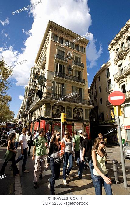 Spain, Barcelona, Las Ramblas, tourists