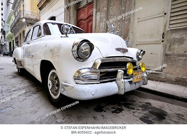 White classic car, historic centre, Havana, Ciudad de La Habana, Cuba