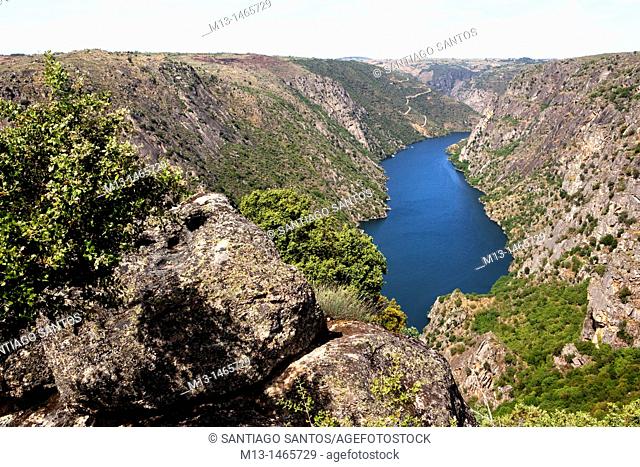 Arribes del Duero, viewpoint Picon Felipe, Aldeadavila reservoir. Mieza. Salamanca. Castilla y Leon. Spain. Europe