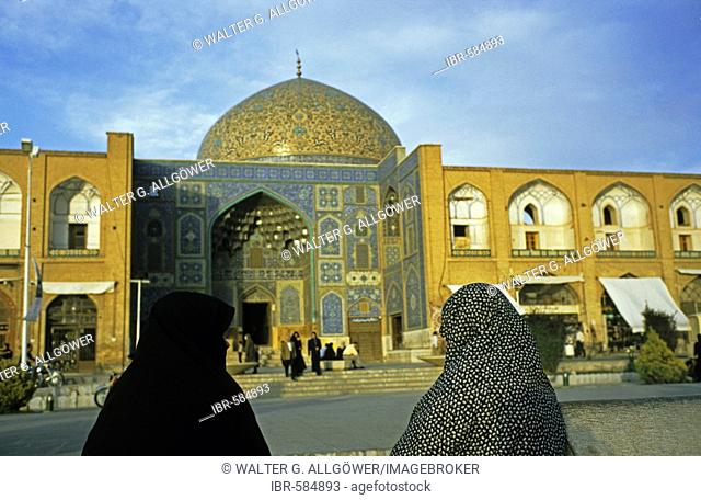Shaikh Lotfollah mosque, Isfahan, Iran
