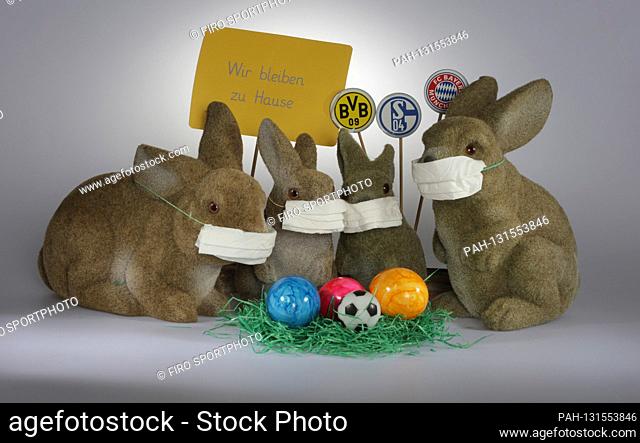 firo: 06.04.2020 Easter 2020, Easter bunnies with mouth protection and Schalke logo, BVB, and Bayern Munich fans must still be patient until the ball rolls...