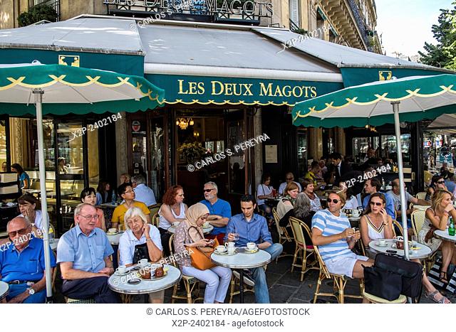 Les Deux Magots cafe in Boulevard Saint-Germain, Paris, France