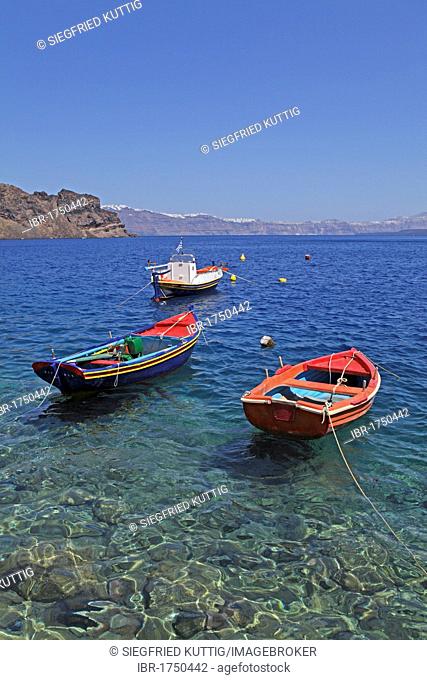 Harbour of Thirassia, Santorini, Cyclades, Aegean Sea, Greece, Europe