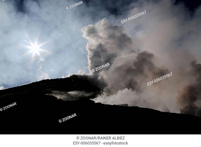 Volcano etna in Sicily in the morning sun