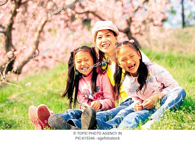 Mother and Daughters, Korean