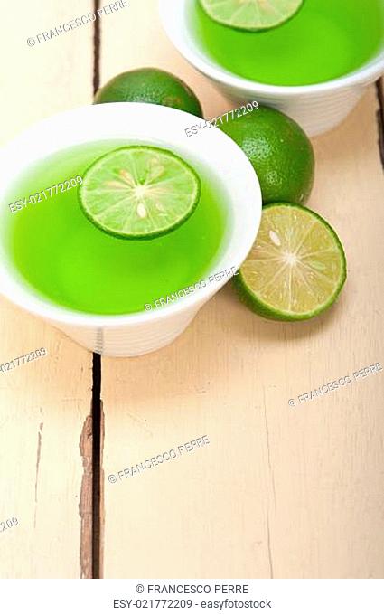 green lime lemonade