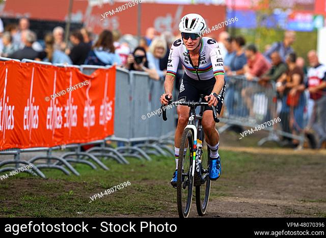 Dutch Marianne Vos pictured in action during the women's elite race at the World Cup cyclocross cycling event in Maasmechelen, Belgium