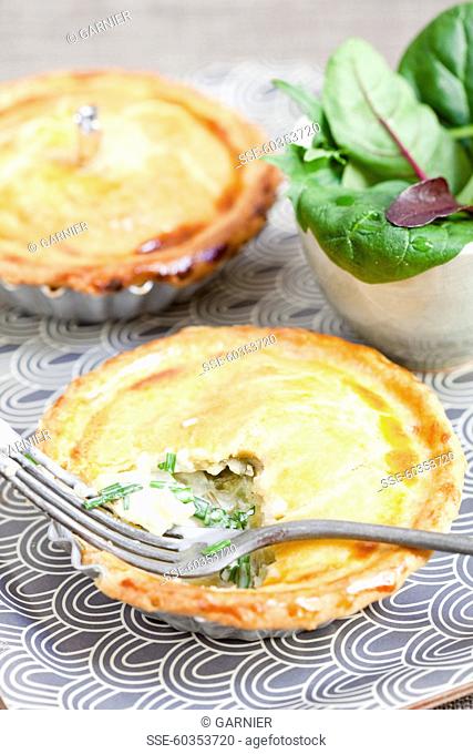 Leek and chive cream small pies