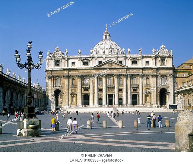 St Peter's Square. Basilica, church. Facade