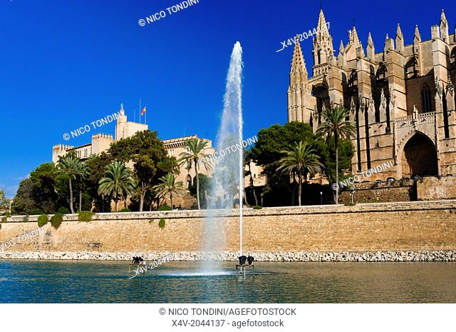 Cathedral of Santa Maria of Palma, more commonly referred to as La Seu, Palma de Mallorca, Majorca, Balearic Islands, Spain