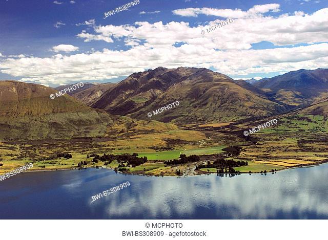 Lake Wakatipu and Thomson Mountains, New Zealand, Southern Island