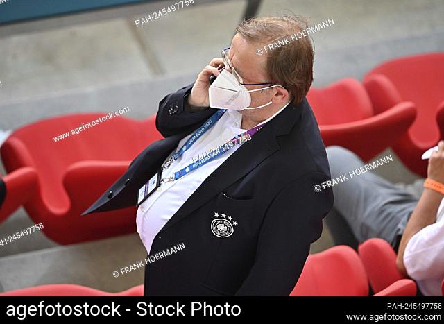 Rainer KOCH (1st Vice-President on the Tribunene), on the phone, single image, cropped single motif, half figure, half figure