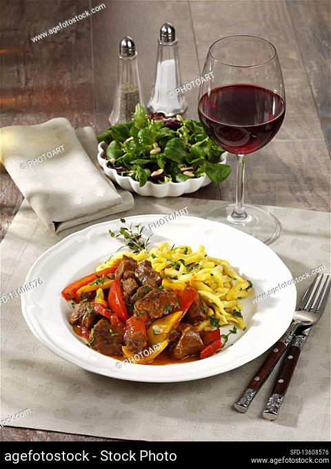 Braised beef and pepper goulash