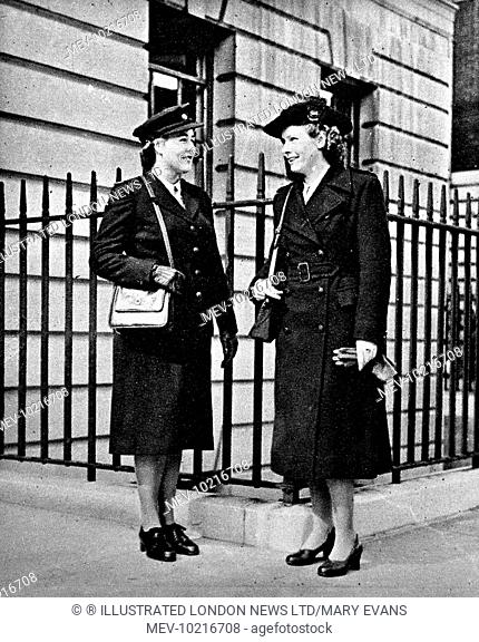 Pictured on the left, a single-breasted dark green serge suit, on the right a dark green overcoat. Uniforms designed for state enrolled assistant nurses