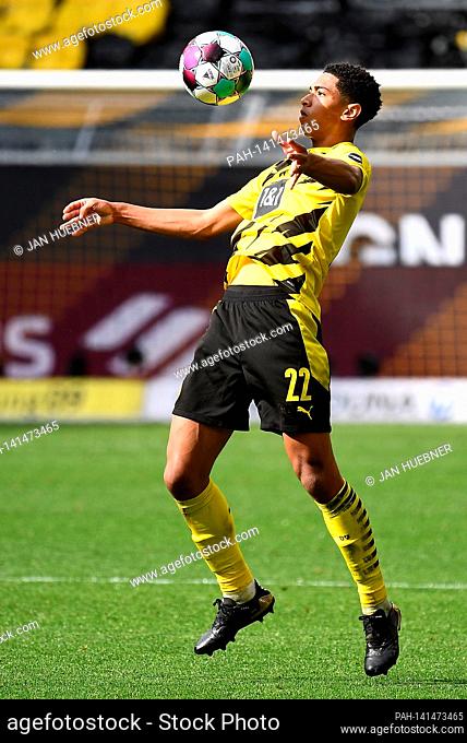 Jude BELLINGHAM (DO), individual action with ball, action, football 1st Bundesliga season 2020/2021, 27th matchday, matchday27