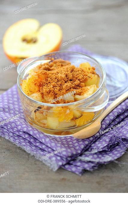 Apple pear and speculoos crumble