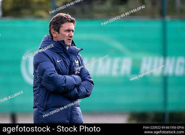 22 September 2022, Lower Saxony, Wolfsburg: Soccer: Training of the French U21 national team before the friendly match against Germany (23.09.2022)