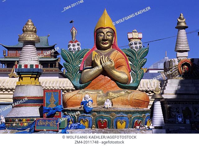 MONGOLIA, ULAANBAATAR, GANDAN HILL MONASTERY, TIBETAN BUDDHISM, COLORFUL BUDDHA STATUE