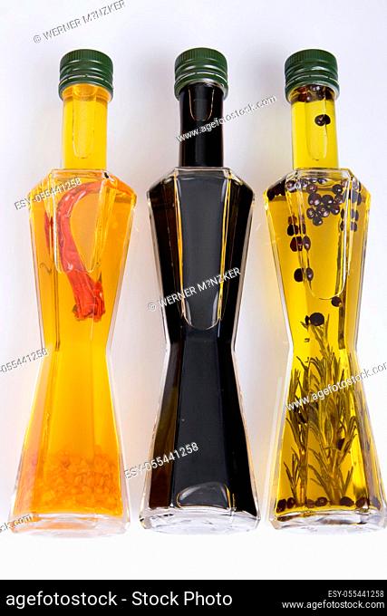 olive oil, oil bottle, vinegar bottle, wine vinegar