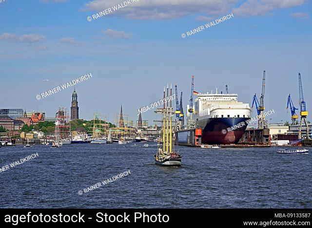 Europe, Germany, Hanseatic City of Hamburg, harbor, Elbe, shipyards, ro-ro / container carrier Atlantic Sail in the floating dock, Blohm + Voss