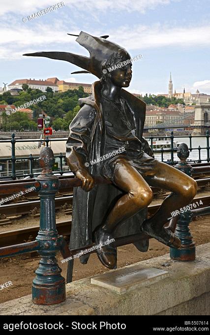 Bronze statue on Danube promenade, The Little Princess (Kiskirálylány), by Laszlo Marton, Budapest, Hungary, Europe