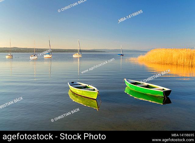 Boats on the Ammersee, Schondorf am Ammersee, Fünfseenland, Upper Bavaria, Bavaria, Southern Germany, Germany, Europe