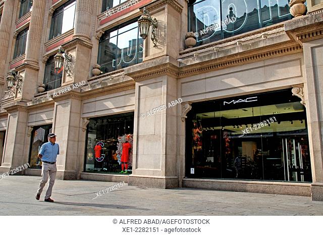 Shopping center, Portal de l'Angel, Barcelona, Catalonia, Spain