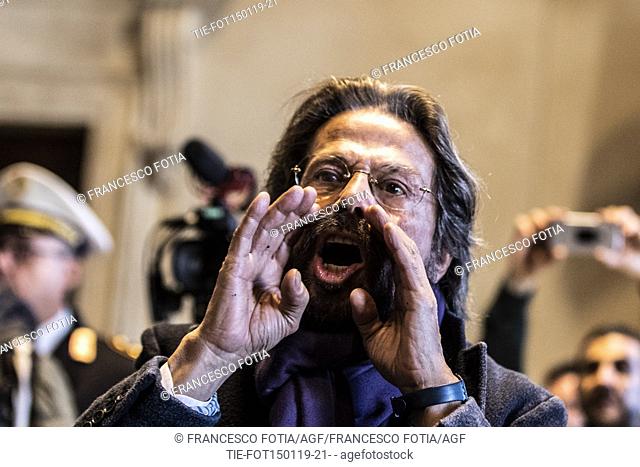 Protest of the Municipal Coununcilor X City hall Athos De Luca during the Sitting of the City Council in Rome, ITALY-15-01-2019