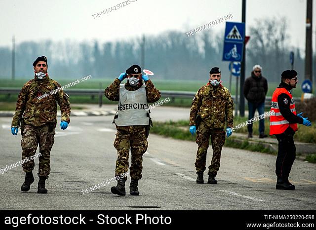 Army and Carabinieri checkpoints on the border of the red zone, that is, the containment area of the coronavirus epidemic
